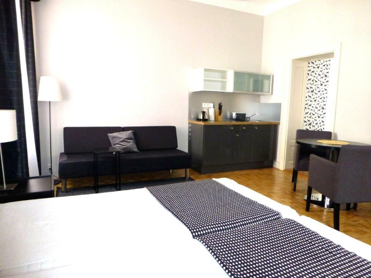 7 Rooms Mtp Poznań Kültér fotó